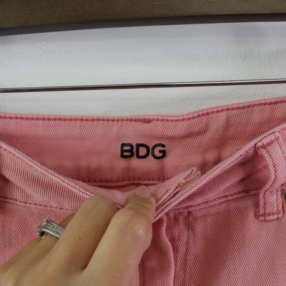 BDG Erin High Rise 5-Pocket Jean‎ Short Pink Size 30 - Picture 2 of 6